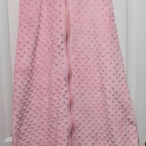 Pink Textured Hooded Kids Blanket - Cozy Wearable Bib